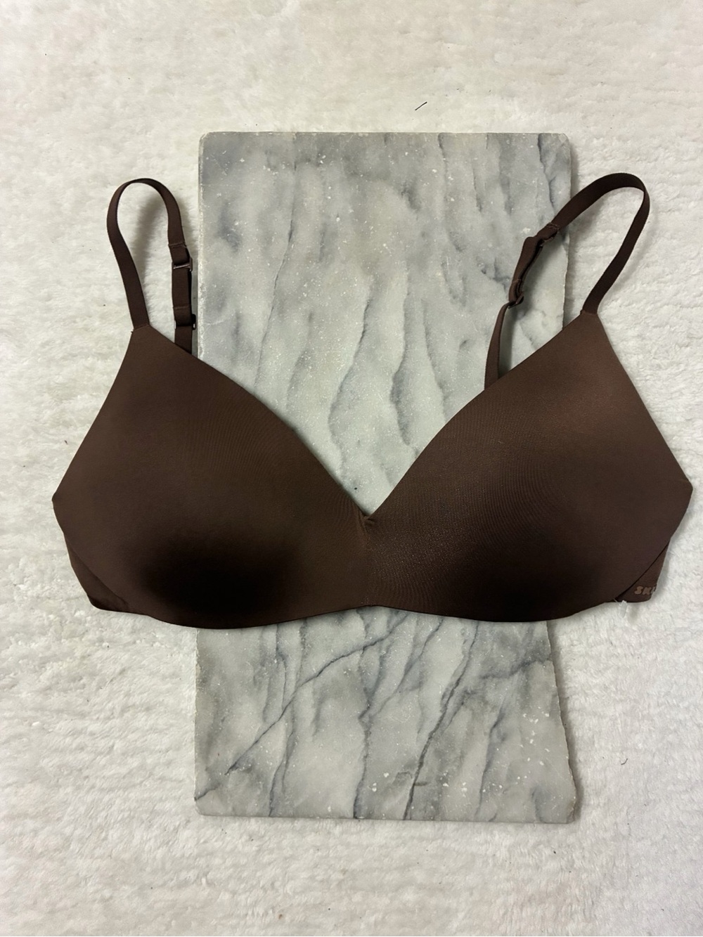 SKIMS Wireless Foam T-Shirt Demi Bra Size 36C Cocoa